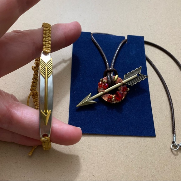 🔥5/$20🔥 Arrow Necklace and Macrame Bracelet New and Handmade - Picture 4 of 5